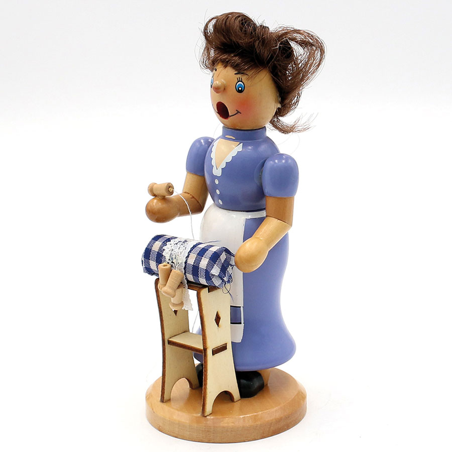 Holz Räucher- Klöppelfrau flieder19cm